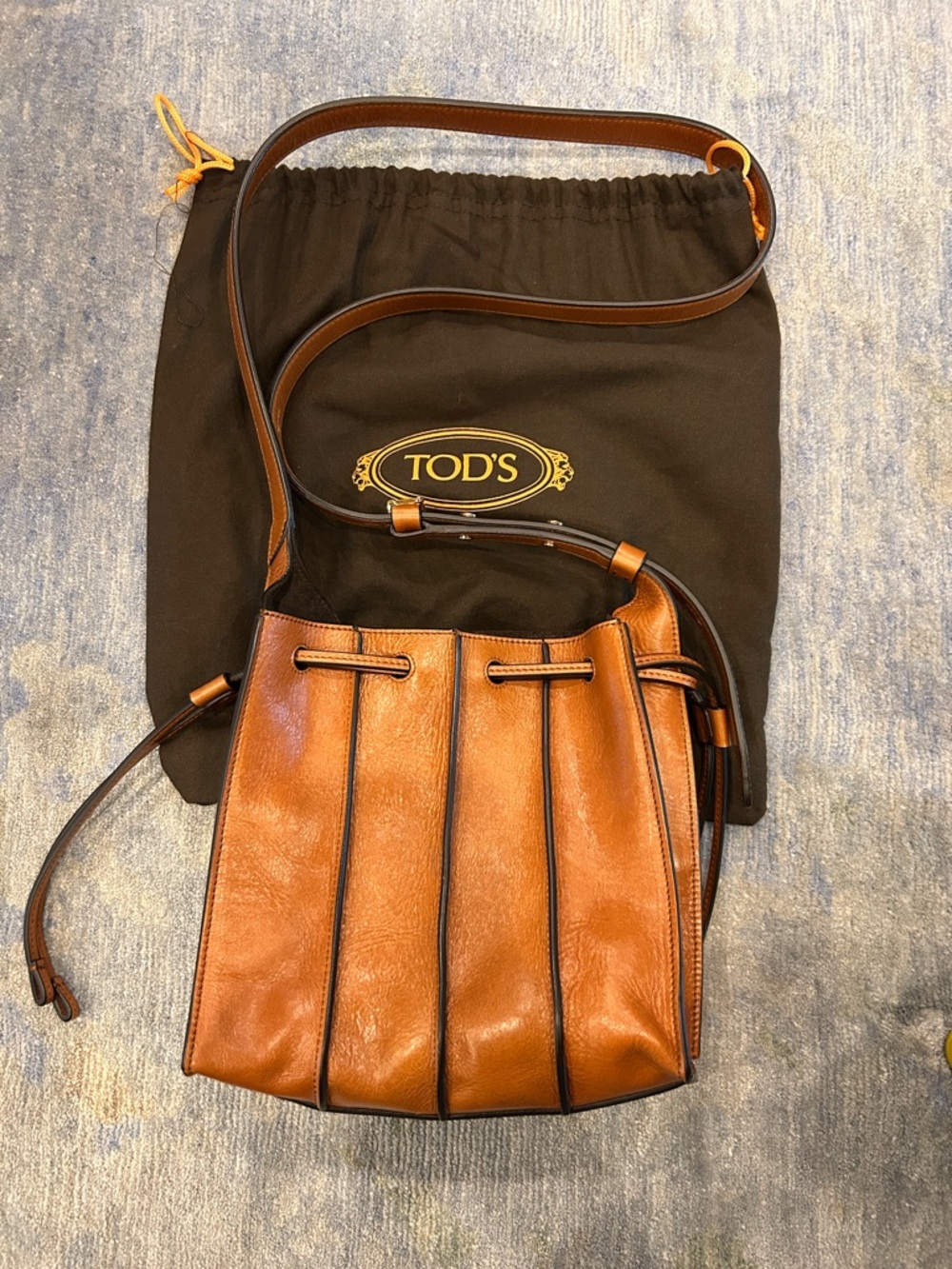 Tod's Cognac/Brown Leather Bucket Shoulder Bag